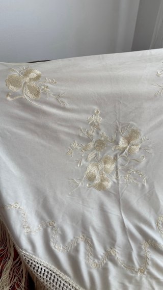 Manton de Manila Beige y Blanco