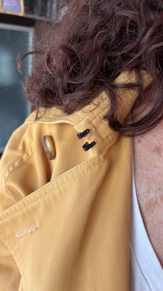 Gabardina cruzada beige nueva sin etiqueta