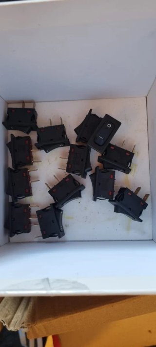 Lote 12 Interruptores ON/OFF Negros