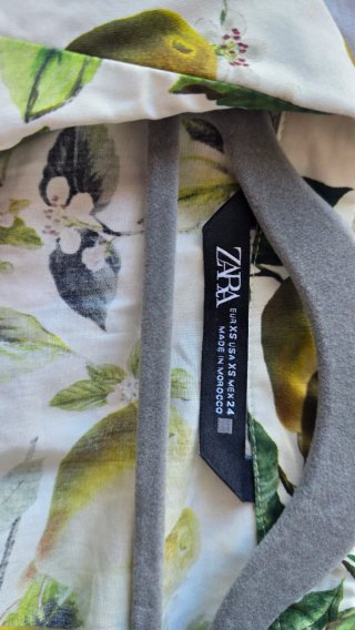 Camisa Zara Estampada Frutas Talla XS