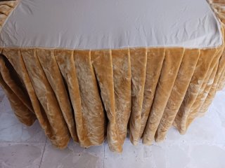 Falda mesa camilla beige/dorada