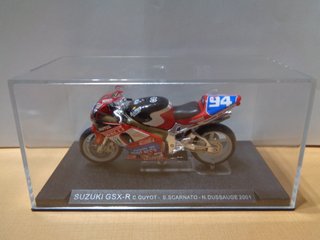 Suzuki GSX-R C. Guyot S. Scarnato N. Dussauge 2001