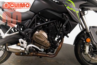 QJ MOTOR SRT 700 X