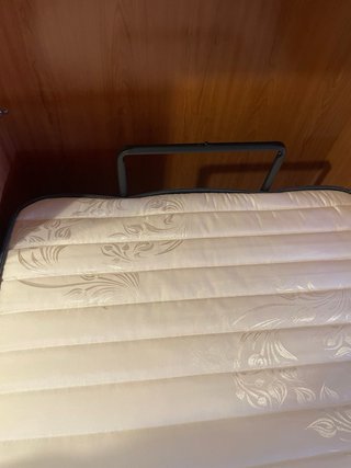 Cama plegable de madera nueva
