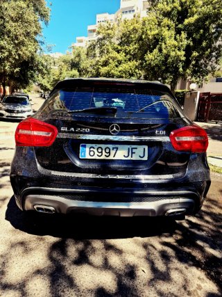 Mercedes-Benz GLA 220