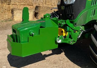 Cajón pesa 620kg John Deere