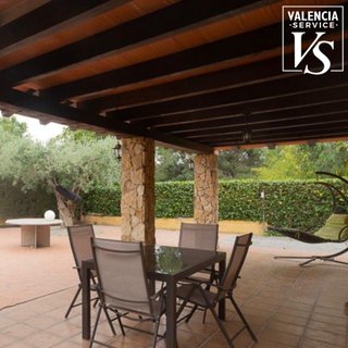 VS 0891 – CHALET CON PISCINA Y JARDÍN EN NÁQUERA