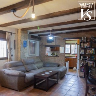 VS 0891 – CHALET CON PISCINA Y JARDÍN EN NÁQUERA