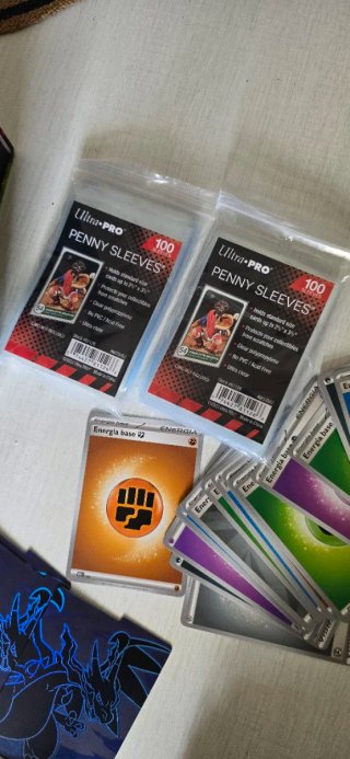 Lotto Pokémon ETB Carte Accessori