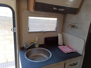 Alquilo autocaravana perfilada totalmente equipada