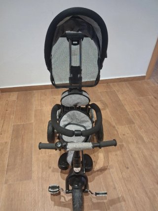 Triciclo infantil gris