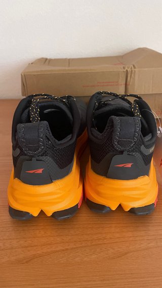 Zapatillas Trail Altra Olympus 6 Negro Naranja