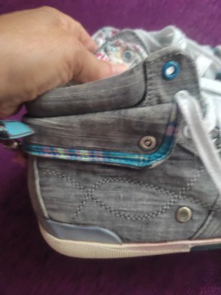 Zapatillas deportivas altas grises