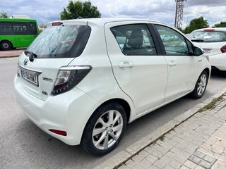 Yaris hibrido 101 cv Advance 132000 km