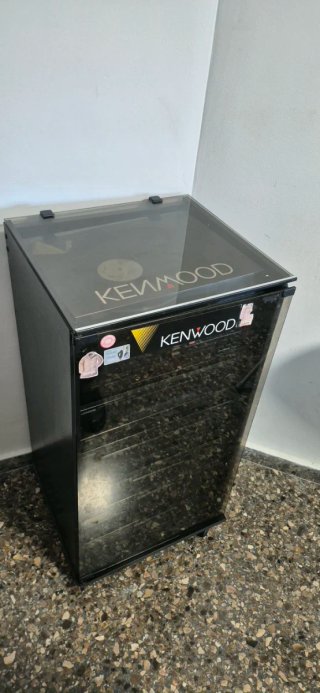 Torre de Sonido Kenwood ,con altavoces y mueble
