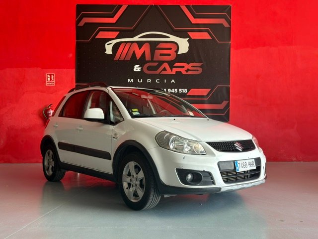 Suzuki SX4 2011 - foto 1