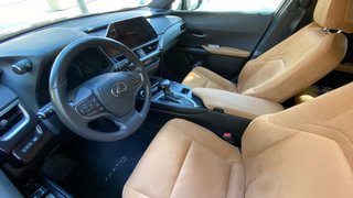 Lexus UX 2024