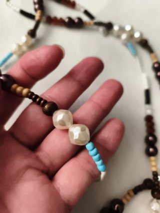Collar bohochic cuentas en tonos tierra y turquesa