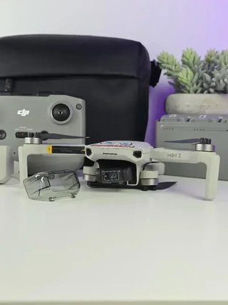 Dron DJI Mini 2 Fly More Combo 3 Batterie