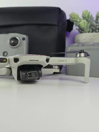 Dron DJI Mini 2 Fly More Combo 3 Batterie