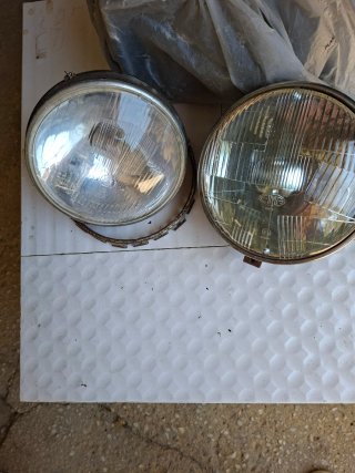2 Faros de Coche Antiguos