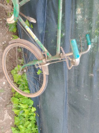 Bicicleta antigua verde. Precio a convenir