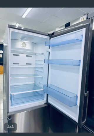 Nevera Beko plateada