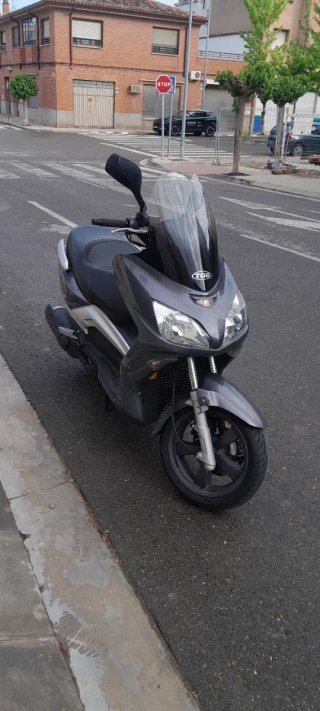 MAXI SCOOTER TGB XMOTION 300 INYECCIÓN