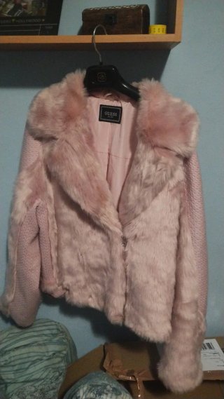 Chaqueta pelo rosa Guess Talla L