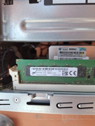 Servidor HP ProLiant MicroServer Gen8