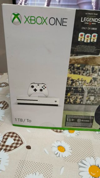 Xbox One S con scatolo originale
