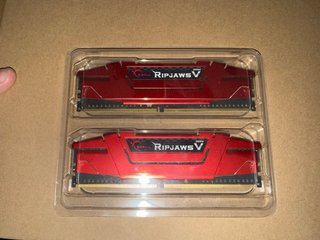 2x8GB G.Skill Ripjaws V DDR4 RAM Roja