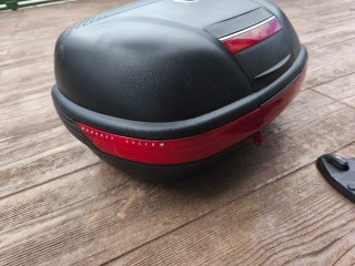 Baul Givi 46L + Parrilla