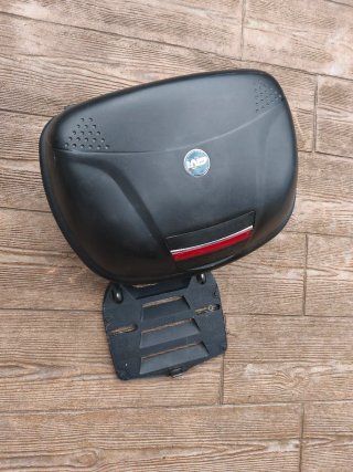 Baul Givi 46L + Parrilla