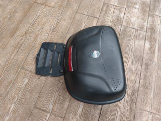 Baul Givi 46L + Parrilla