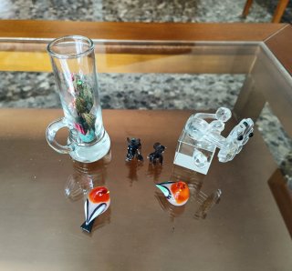 Cinco figuras de cristal