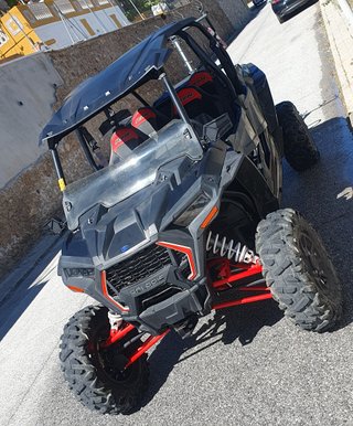 Polaris RZR XP 1000 4 plazas