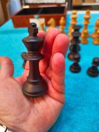 Piezas de ajedrez de madera Staunton 5 plomadas.