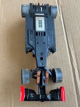 Scalextric F1 Lotus Renault R30 GP n10