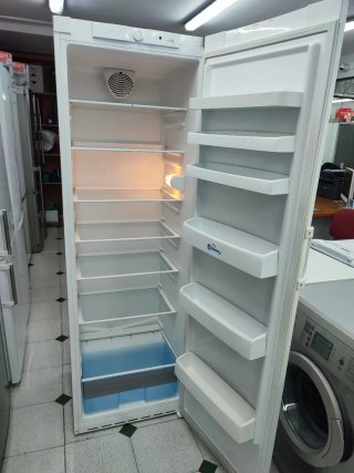 Solo Nevera sin congelador marca Balay 185/60cm A+