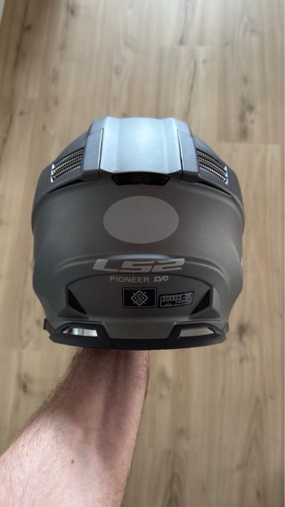 Casco LS2 Pioneer Evo