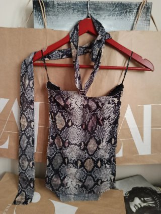 Top Zara estampado serpiente