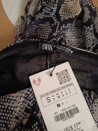 Top Zara estampado serpiente