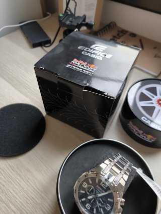 Reloj Casio Edifice Red Bull Racing