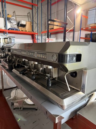 Cafetera Profesional 3 grupos segundamano
