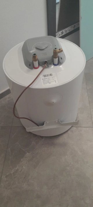 Scaldabagno Ariston 50L Bianco