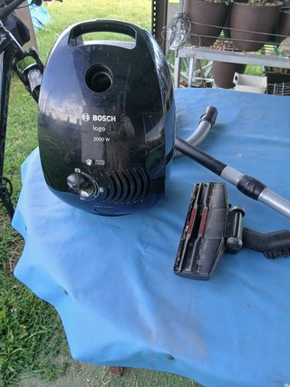 Aspiradora Bosch Logo 2000W