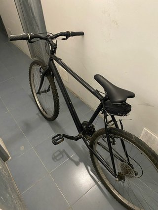 Bicicleta Negra Montaña.