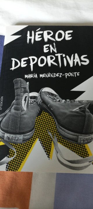 Héroe en deportivas