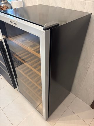 Nevera de vinos: Vin sur Vin VSV105 sin usar